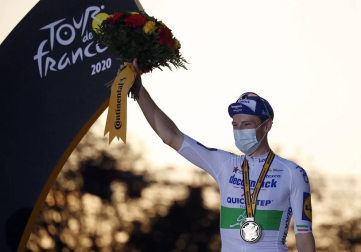 Sam Bennett se ha llevado este domingo en París la 21ª y última etapa del Tour de Francia 2020, en una jornada en la que se entregó el triunfo en la general al joven Tadej Pogacar.
