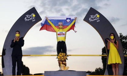 Sam Bennett se ha llevado este domingo en París la 21ª y última etapa del Tour de Francia 2020, en una jornada en la que se entregó el triunfo en la general al joven Tadej Pogacar.