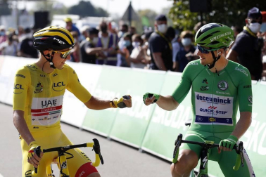 Sam Bennett se ha llevado este domingo en París la 21ª y última etapa del Tour de Francia 2020, en una jornada en la que se entregó el triunfo en la general al joven Tadej Pogacar.