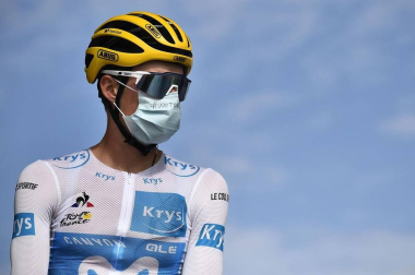 Sam Bennett se ha llevado este domingo en París la 21ª y última etapa del Tour de Francia 2020, en una jornada en la que se entregó el triunfo en la general al joven Tadej Pogacar.