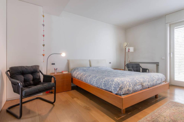 Se vende exclusivo unifamiliar con piscina y jardín para ti y tu familia