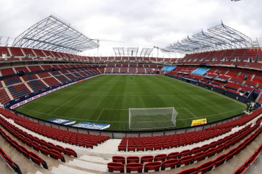Galería de fotos del primer partido de Osasuna en El Sadar en la temporada 2020-21.