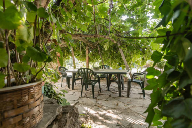 Se vende finca de 1.061 m2 y parcelas de 500