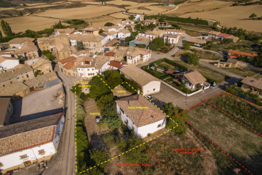 Se vende finca de 1.061 m2 y parcelas de 500