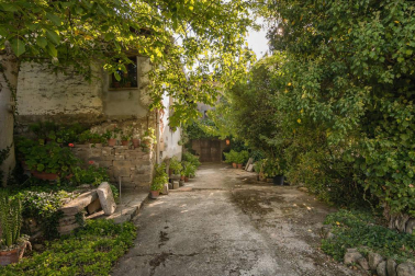 Se vende finca de 1.061 m2 y parcelas de 500