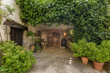 Se vende finca de 1.061 m2 y parcelas de 500