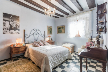 Se vende finca de 1.061 m2 y parcelas de 500