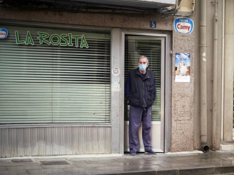 El Gobierno de Navarra, en colaboración con el Ayuntamiento de San Adrián, ha aprobado un paquete de medidas extraordinarias para contener la expansión del COVID-19 en este municipio de algo más de 6.000 habitantes, donde la incidencia acumulada de los últimos 14 días es de 1.399 casos por 100.000 habitantes.