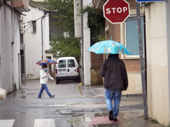 El Gobierno de Navarra, en colaboración con el Ayuntamiento de San Adrián, ha aprobado un paquete de medidas extraordinarias para contener la expansión del COVID-19 en este municipio de algo más de 6.000 habitantes, donde la incidencia acumulada de los últimos 14 días es de 1.399 casos por 100.000 habitantes.