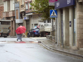 El Gobierno de Navarra, en colaboración con el Ayuntamiento de San Adrián, ha aprobado un paquete de medidas extraordinarias para contener la expansión del COVID-19 en este municipio de algo más de 6.000 habitantes, donde la incidencia acumulada de los últimos 14 días es de 1.399 casos por 100.000 habitantes.