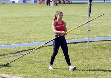 Fotos del Campeonato de España Sub 18 de Atletismo de Federaciones Autonómicas celebrado en el estadio Larrabide de Pamplona.