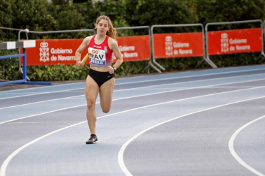 Fotos del Campeonato de España Sub 18 de Atletismo de Federaciones Autonómicas celebrado en el estadio Larrabide de Pamplona.