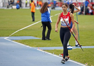 Fotos del Campeonato de España Sub 18 de Atletismo de Federaciones Autonómicas celebrado en el estadio Larrabide de Pamplona.