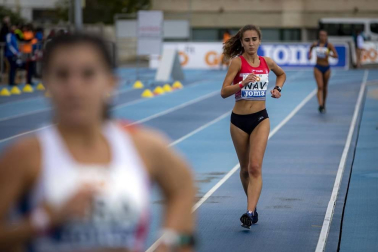 Fotos del Campeonato de España Sub 18 de Atletismo de Federaciones Autonómicas celebrado en el estadio Larrabide de Pamplona.