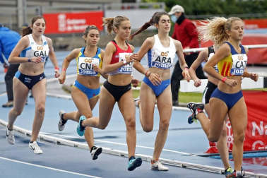 Fotos del Campeonato de España Sub 18 de Atletismo de Federaciones Autonómicas celebrado en el estadio Larrabide de Pamplona.