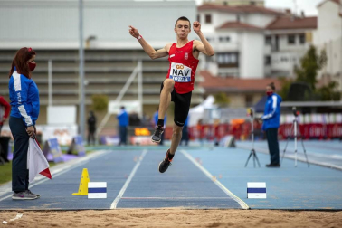 Fotos del Campeonato de España Sub 18 de Atletismo de Federaciones Autonómicas celebrado en el estadio Larrabide de Pamplona.