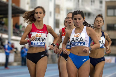Fotos del Campeonato de España Sub 18 de Atletismo de Federaciones Autonómicas celebrado en el estadio Larrabide de Pamplona.