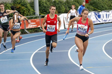 Fotos del Campeonato de España Sub 18 de Atletismo de Federaciones Autonómicas celebrado en el estadio Larrabide de Pamplona.