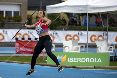 Fotos del Campeonato de España Sub 18 de Atletismo de Federaciones Autonómicas celebrado en el estadio Larrabide de Pamplona.