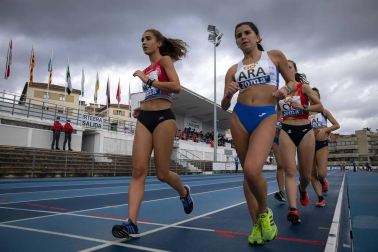 Fotos del Campeonato de España Sub 18 de Atletismo de Federaciones Autonómicas celebrado en el estadio Larrabide de Pamplona.