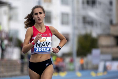 Fotos del Campeonato de España Sub 18 de Atletismo de Federaciones Autonómicas celebrado en el estadio Larrabide de Pamplona.