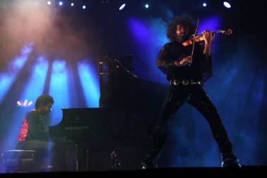 El violinista libanés conmovió en el pabellón pamplonés, acompañado esta vez por el pianista cubano Iván 'Melón' Lewis.
