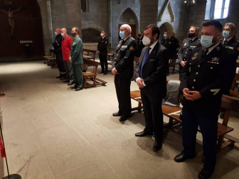 Los Amigos de la Colegiata y el Consejo Navarra del Movimiento Europeo reconocen su labor en el apoyo de los peregrinos