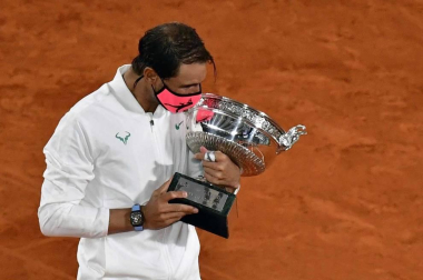 Galería de fotos de la victoria de Rafa Nadal ante Novak Djokovic en Roland Garros. El tenista balear suma su 13º triunfo en París.