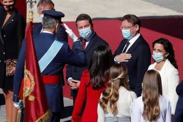 Este año la celebración del 12 de octubre ha quedado reducida a un austero acto militar en el Patio de la Armería del Palacio Real.