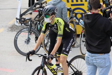 Imágenes de la salida desde Pamplona y del desarrollo de la segunda etapa entre Pamplona y Lekunberri.