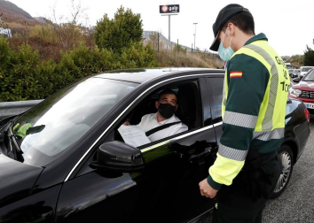 Los navarros viven este jueves la primera jornada de confinamiento perimetral de la Comunidad con cierta normalidad pero con muchas dudas sobre qué pueden hacer o no en esta nueva fase de restricciones, encaminadas a reducir la tasa de contagio de coronavirus.