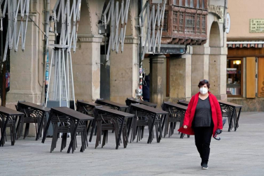 Los navarros viven este jueves la primera jornada de confinamiento perimetral de la Comunidad con cierta normalidad pero con muchas dudas sobre qué pueden hacer o no en esta nueva fase de restricciones, encaminadas a reducir la tasa de contagio de coronavirus.