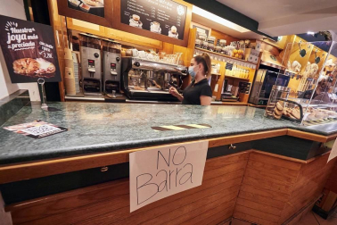 Los navarros viven este jueves la primera jornada de confinamiento perimetral de la Comunidad con cierta normalidad pero con muchas dudas sobre qué pueden hacer o no en esta nueva fase de restricciones, encaminadas a reducir la tasa de contagio de coronavirus.