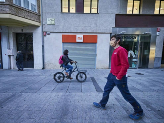 Los navarros viven este jueves la primera jornada de confinamiento perimetral de la Comunidad con cierta normalidad pero con muchas dudas sobre qué pueden hacer o no en esta nueva fase de restricciones, encaminadas a reducir la tasa de contagio de coronavirus.