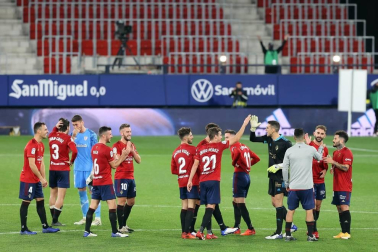 Galería de fotos del partido entre Osasuna y Athletic, que ha terminado con victoria rojilla por 1-0 el día de la celebración del centenario del club.