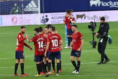 Galería de fotos del partido entre Osasuna y Athletic, que ha terminado con victoria rojilla por 1-0 el día de la celebración del centenario del club.