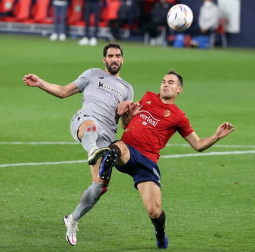 Galería de fotos del partido entre Osasuna y Athletic, que ha terminado con victoria rojilla por 1-0 el día de la celebración del centenario del club.