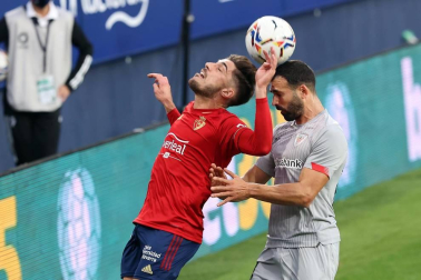 Galería de fotos del partido entre Osasuna y Athletic, que ha terminado con victoria rojilla por 1-0 el día de la celebración del centenario del club.