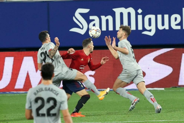 Galería de fotos del partido entre Osasuna y Athletic, que ha terminado con victoria rojilla por 1-0 el día de la celebración del centenario del club.