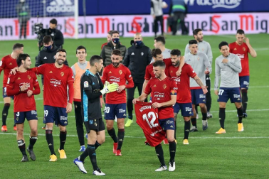 Galería de fotos del partido entre Osasuna y Athletic, que ha terminado con victoria rojilla por 1-0 el día de la celebración del centenario del club.