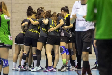Emocionante choque entre los conjuntos de Villava y Barañáin que se saldó con triunfo de las de casa por un ajustado 26-25.