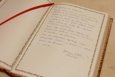 El presidente del Gobierno, Pedro Sánchez, acudió a Pamplona este viernes 13 de noviembre para reunirse con María Chivite y presentar el plan 'España Puede'.