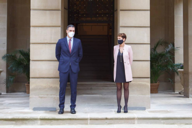 El presidente del Gobierno, Pedro Sánchez, acudió a Pamplona este viernes 13 de noviembre para reunirse con María Chivite y presentar el plan 'España Puede'.