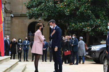 El presidente del Gobierno, Pedro Sánchez, acudió a Pamplona este viernes 13 de noviembre para reunirse con María Chivite y presentar el plan 'España Puede'.