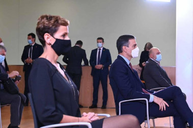 El presidente del Gobierno, Pedro Sánchez, acudió a Pamplona este viernes 13 de noviembre para reunirse con María Chivite y presentar el plan 'España Puede'.