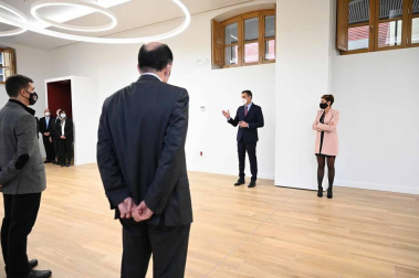 El presidente del Gobierno, Pedro Sánchez, acudió a Pamplona este viernes 13 de noviembre para reunirse con María Chivite y presentar el plan 'España Puede'.