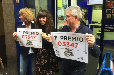 Fotos de Pamplona, Tudela y Fitero, donde ha dejado premios el sorteo de la Lotería de Navidad 2018 en Navarra.