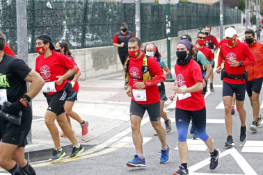 Decenas de corredores en las maratones solidarias A los Cuatro Vientos en Berriozar