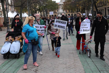 Una manifestación reclama en Pamplona un "rescate inmediato y real" para la hostelería