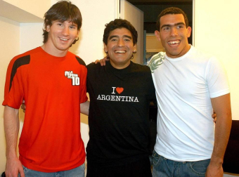 DIego Armando Maradona, el 'Pelusa', exfutbolista argentino y entrenador de fútbol falleció este miércoles 25 de noviembre a causa de una parada cardiorrespiratoria a los 60 años de edad.